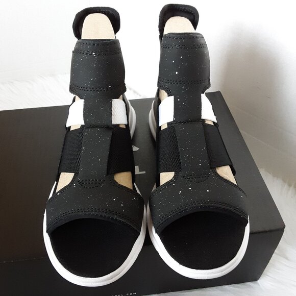 Sorel Explorer Gladiator Women's Sandal size 5M Black/White - Picture 1 of 9